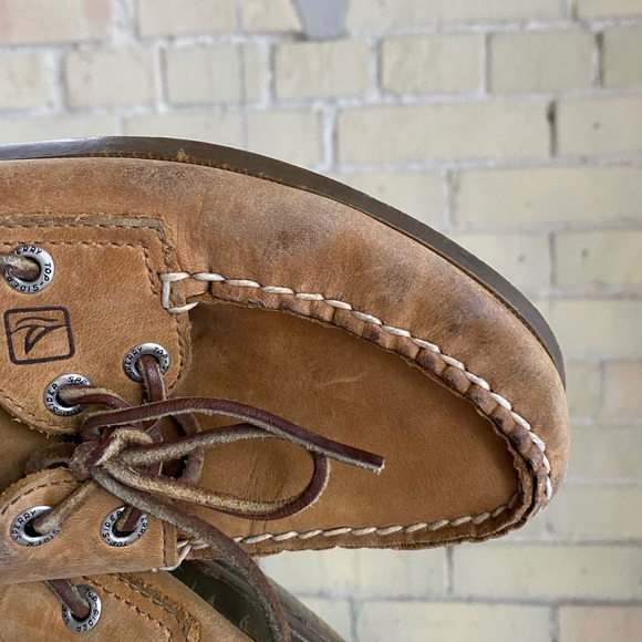 Tan Sperrys - Picture 6 of 7